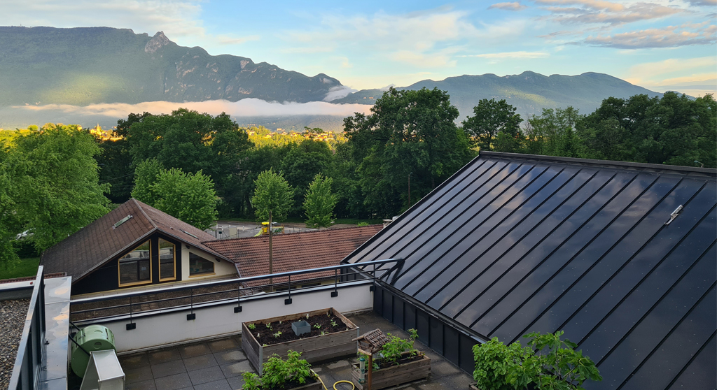 Massage naturiste Aix-les-Bains. Vue sur les Montagne d'Aix-les-Bains